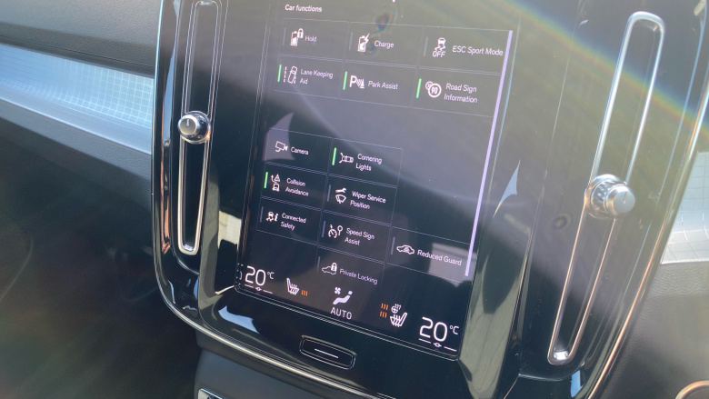 Volvo Xc40 1.5 T4 Recharge PHEV Plus Dark 5dr Auto Estate